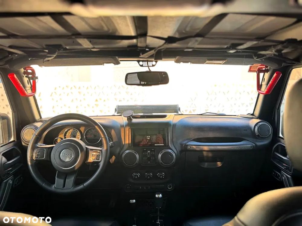 Jeep Wrangler 3.6 Unlim Black Edition II - 10