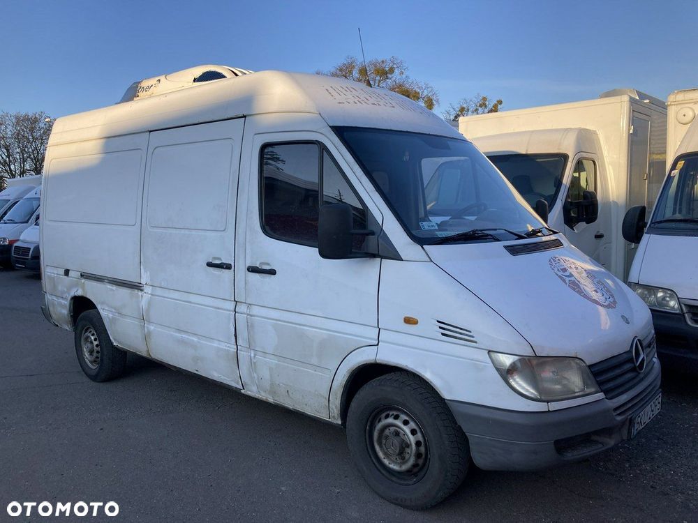 Mercedes-Benz Sprinter - 1