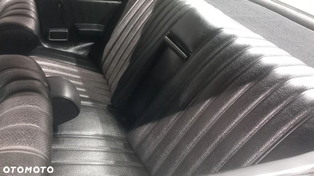 Mercedes-Benz 280 - 9