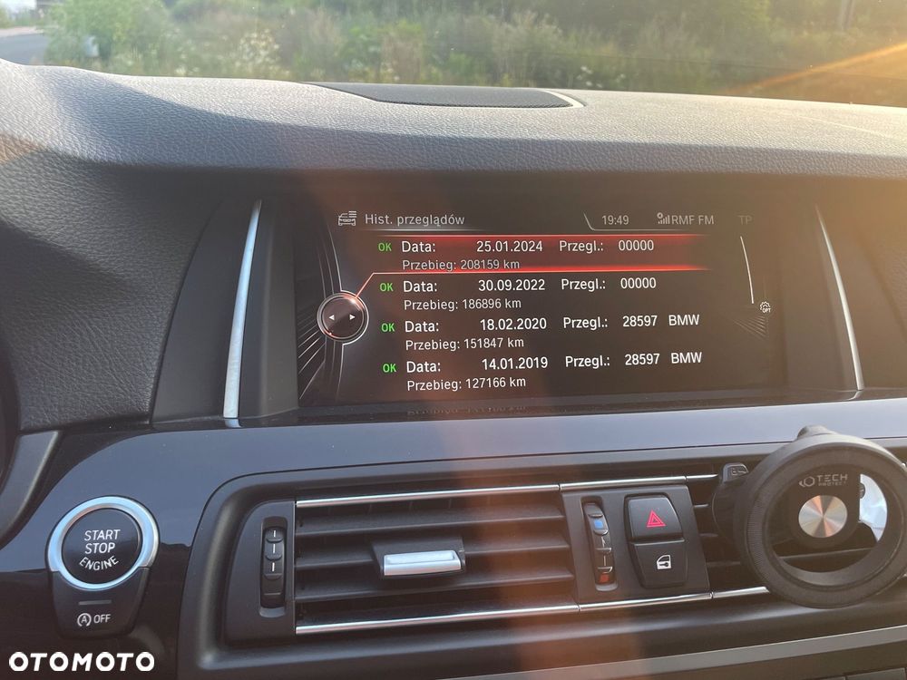 BMW Seria 5 520d Luxury Line - 11
