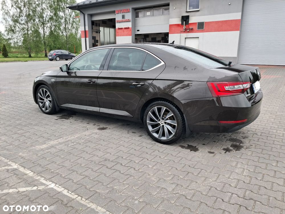 Skoda Superb 2.0 TDI 4x4 L&K DSG - 7