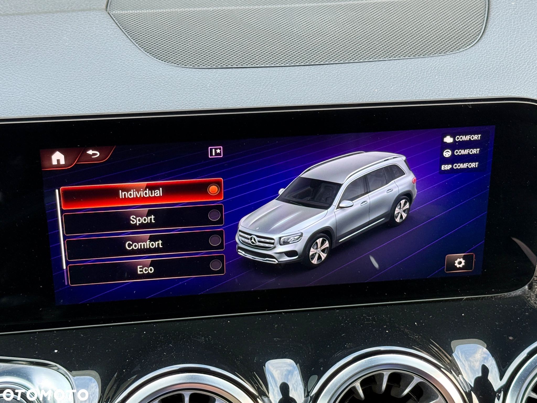 Mercedes-Benz GLB 200 d 4-Matic AMG Line 8G-DCT - 41