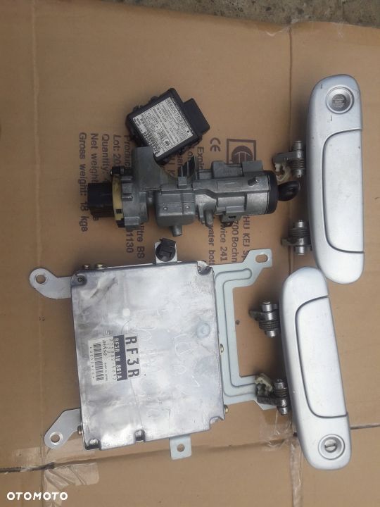 Mazda Premacy 2.0 ditd Komputer Sterownik RF3R - 3