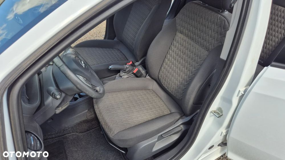 Opel Corsa 1.4 16V Active - 20