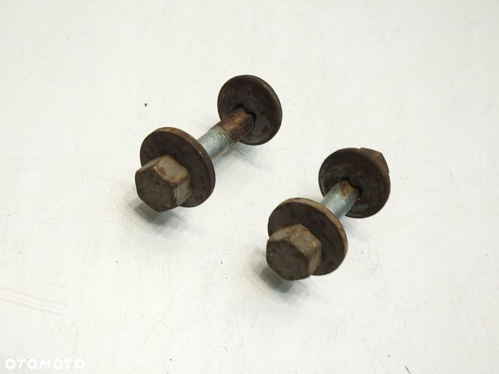 ŚRUBA MIMOŚRODOWA TYŁ 4x4 PORSCHE CAYENNE I 4.5 V8 TURBO - 3