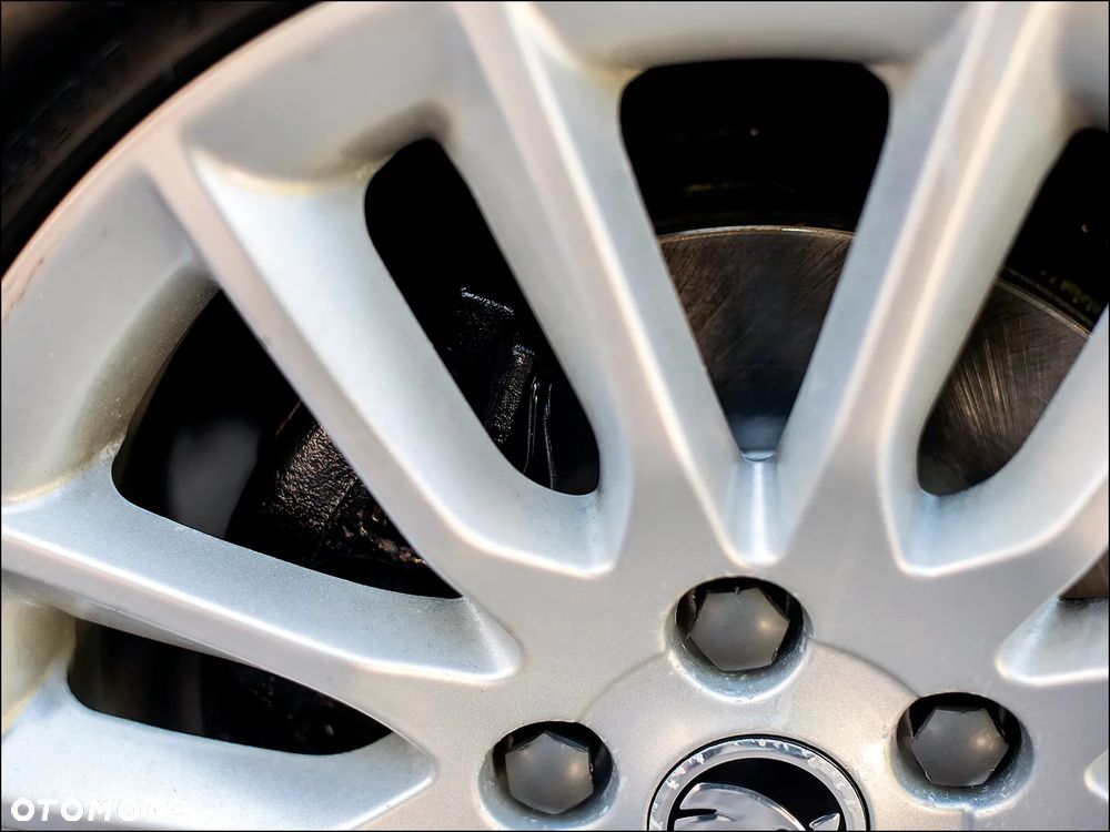 Skoda Octavia 2.0 TDI DPF Laurin & Klement - 12