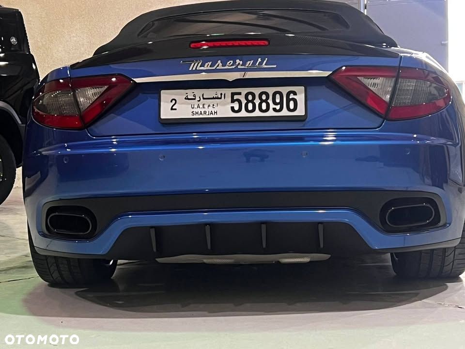 Maserati GranCabrio - 12