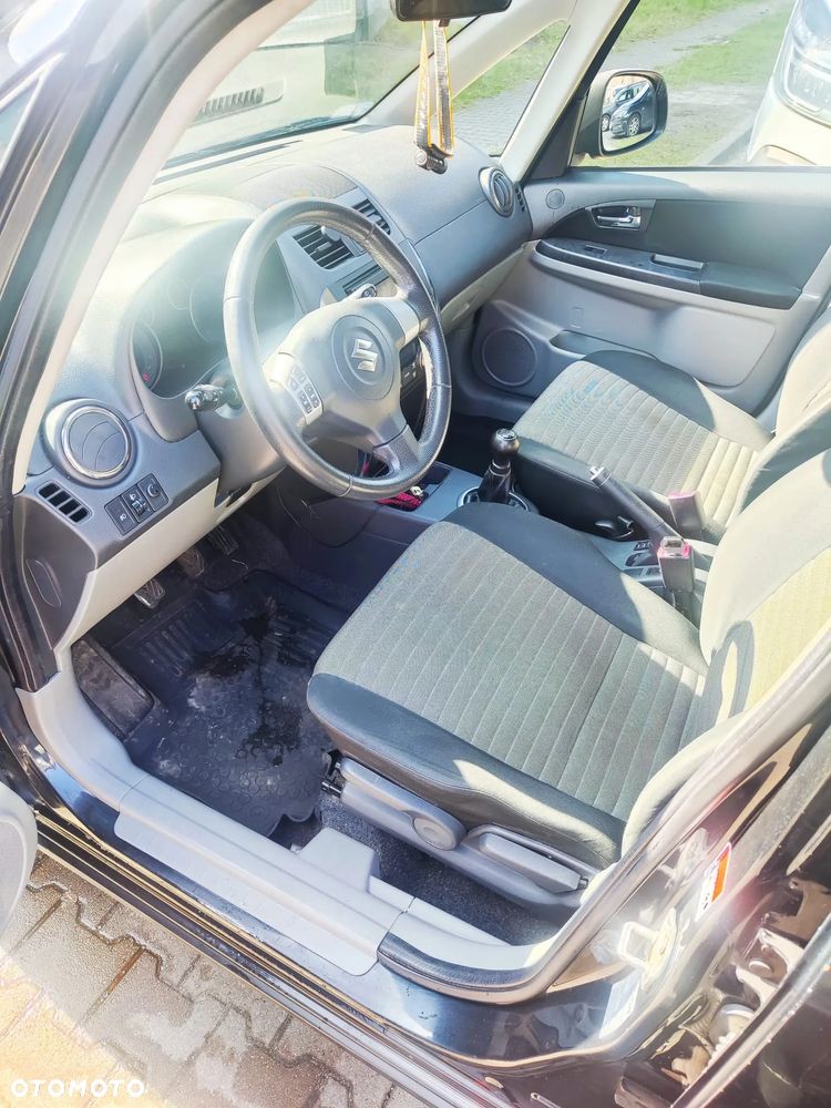Suzuki SX4 - 32