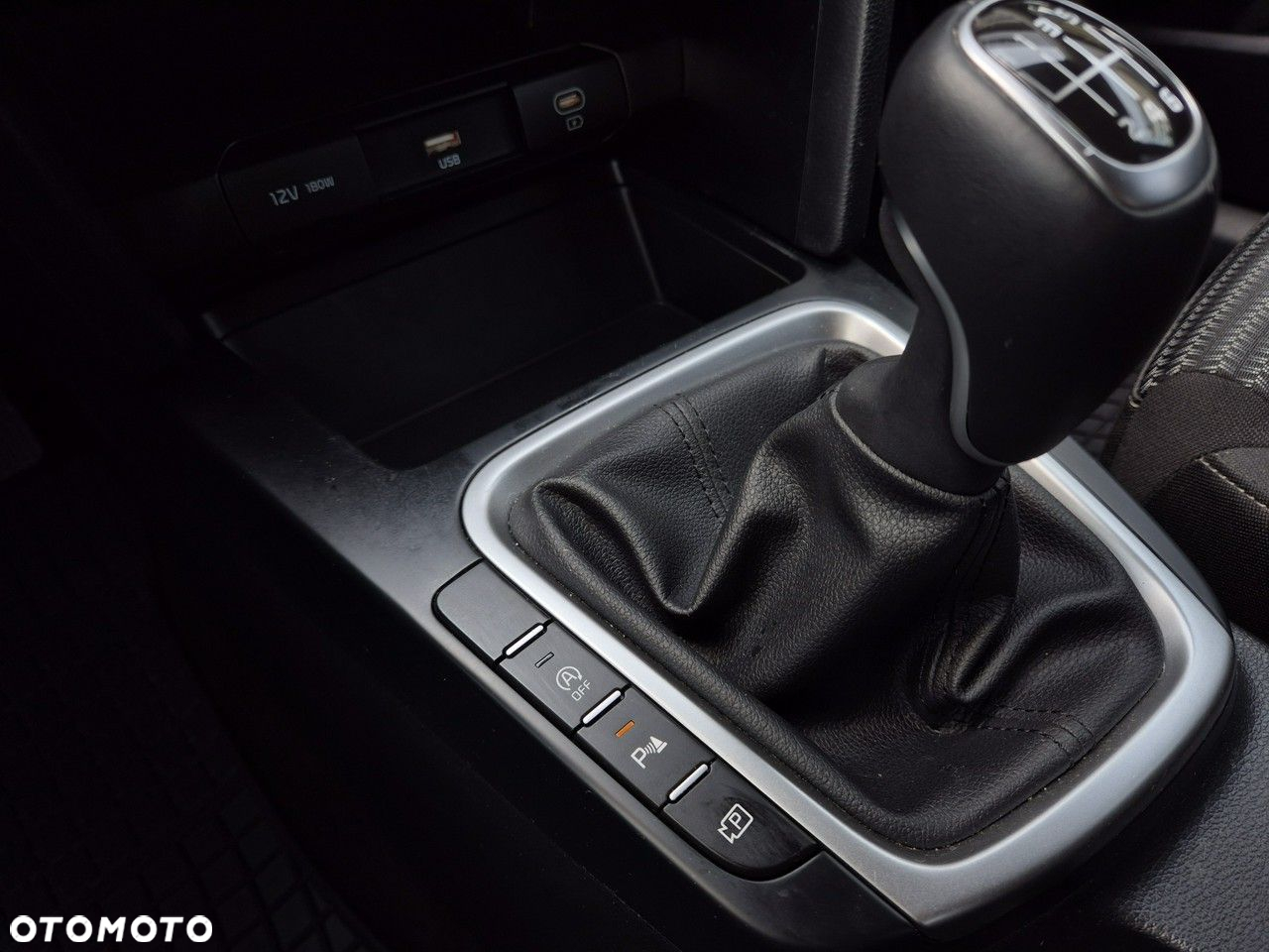 Kia Ceed - 26