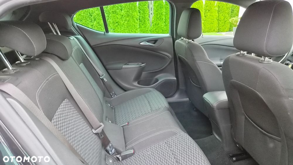 Opel Astra 1.4 Turbo Edition - 22