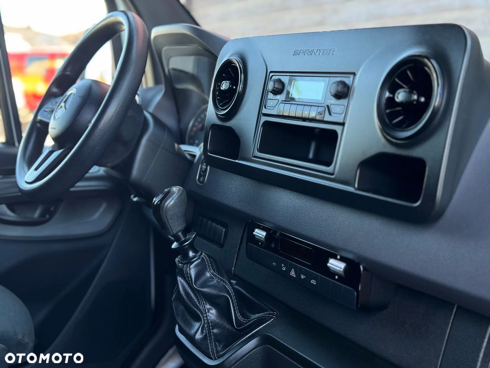 Mercedes-Benz Sprinter - 31