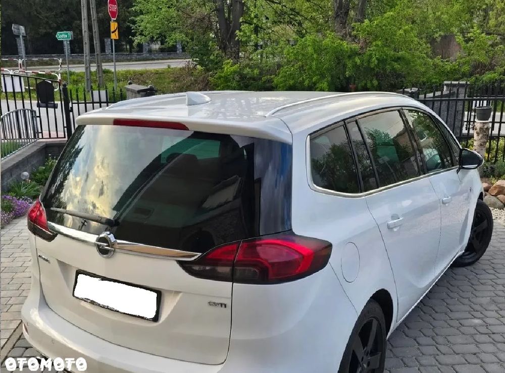 Opel Zafira - 9