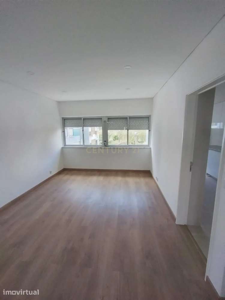 T2 Totalmente Renovado | Santa Iria da Azóia | 265.000 € - Grande imagem: 3/15
