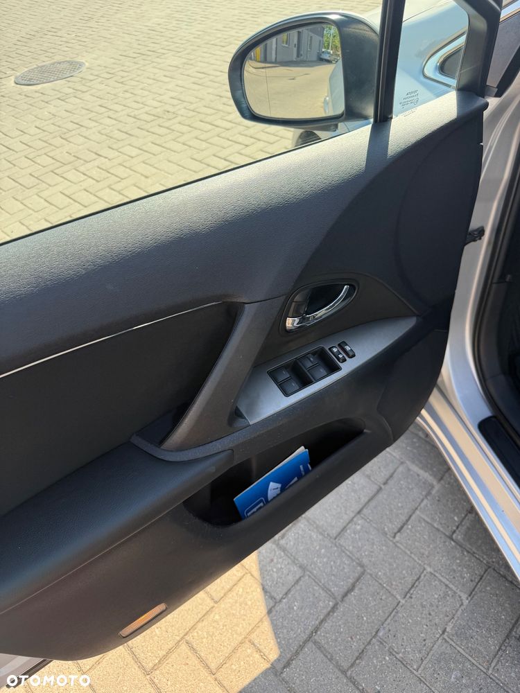 Toyota Avensis 2.0 D-4D Edition - 18