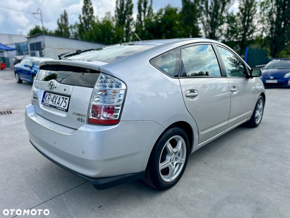 Toyota Prius 1.5 VVT-i Prestige - 5