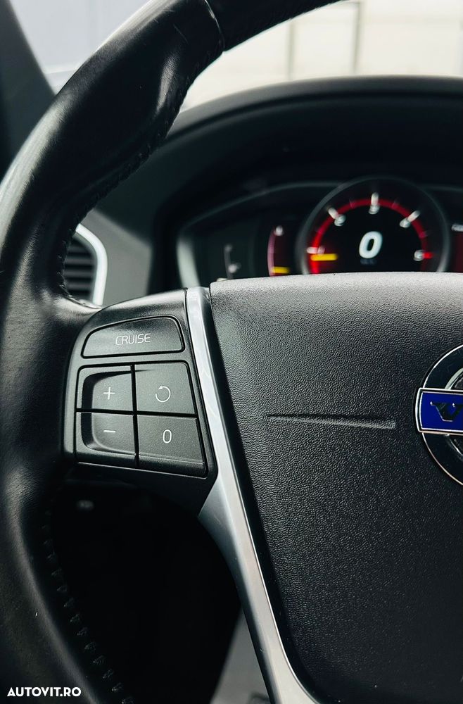 Volvo XC 60 D3 Ocean Race - 30