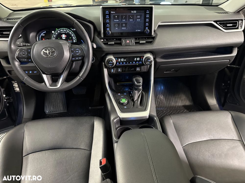 Toyota RAV4 - 10