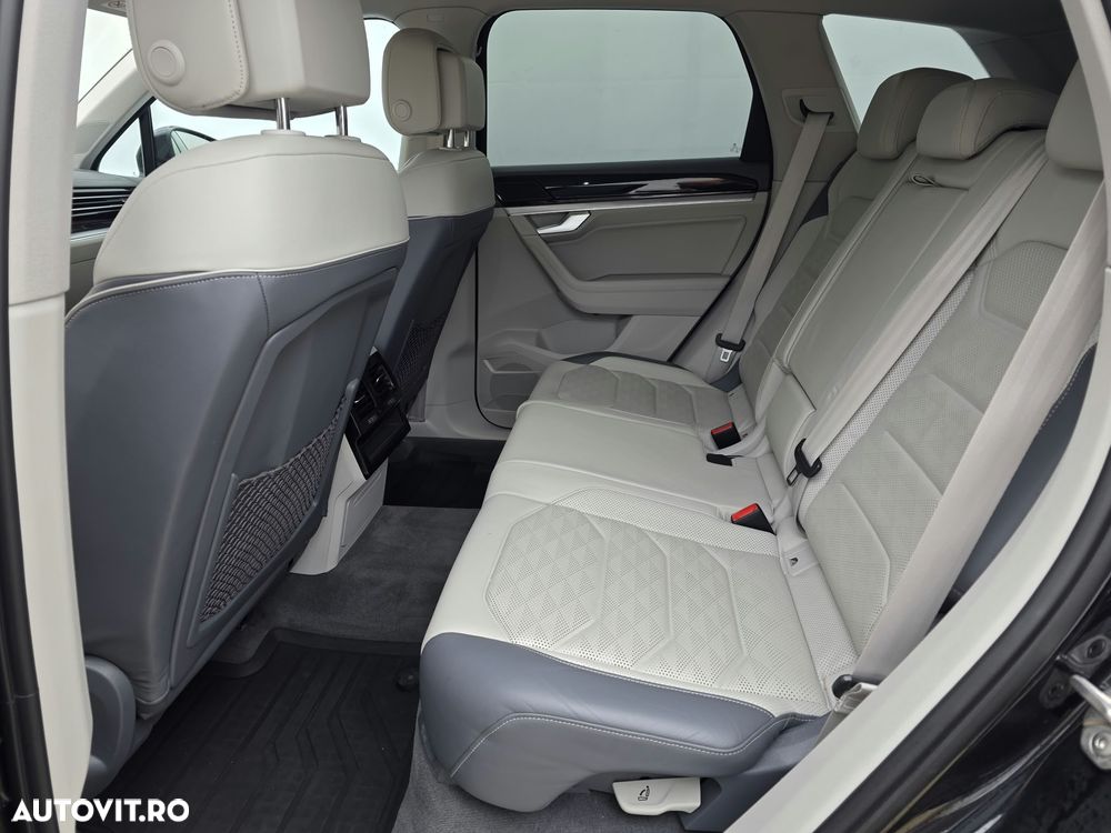 Volkswagen Touareg - 22