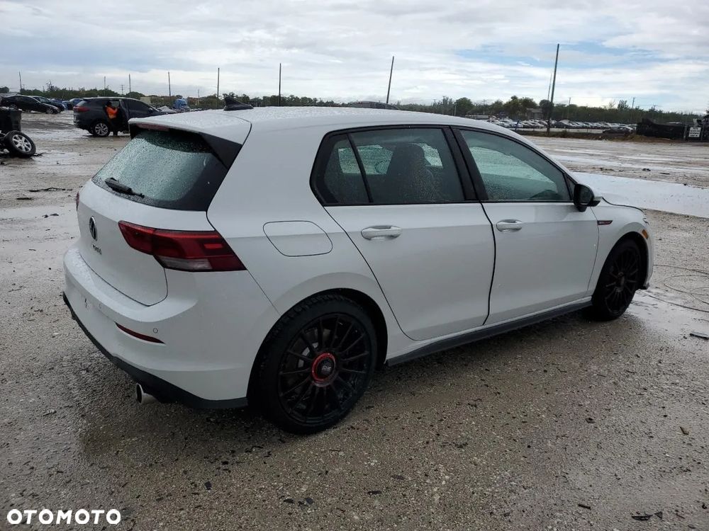 Volkswagen Golf - 3
