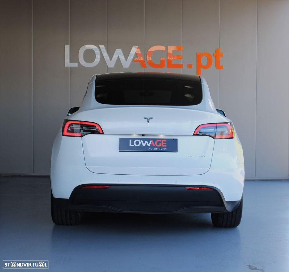 Tesla Model Y Long Range Dual Motor AWD - 26