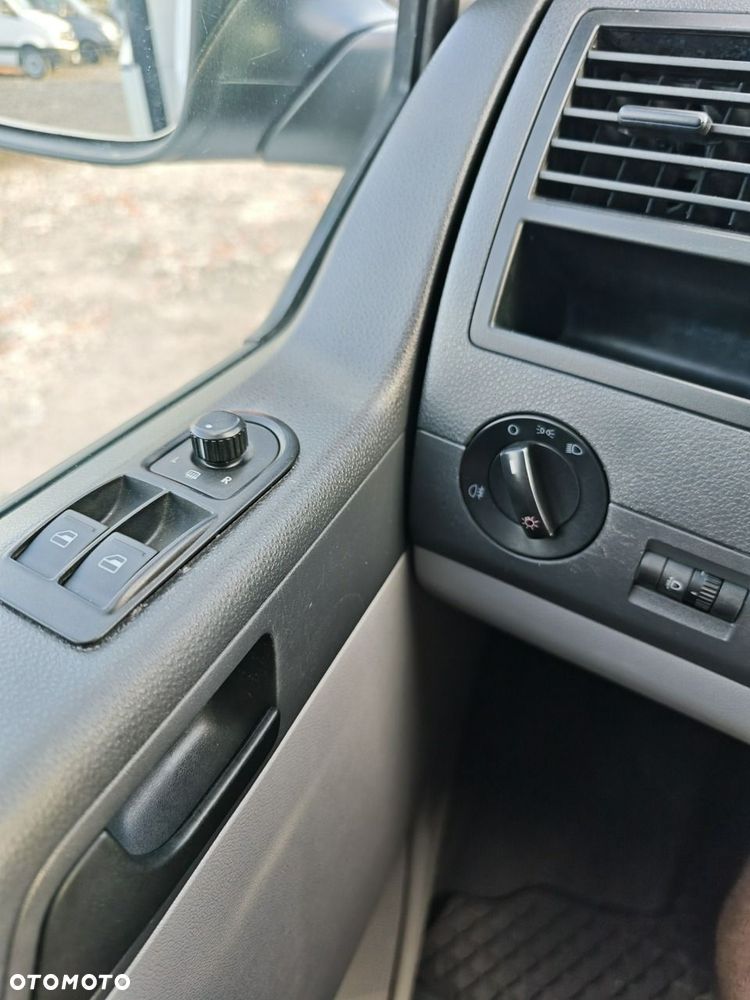 Volkswagen Transporter - 15