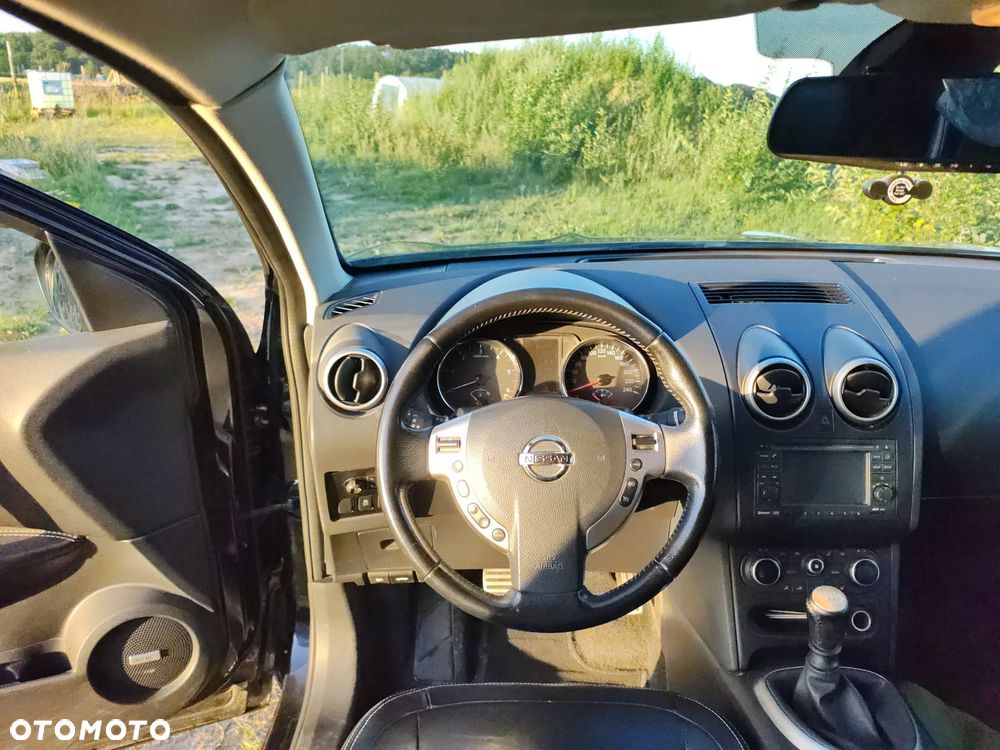 Nissan Qashqai+2 - 5