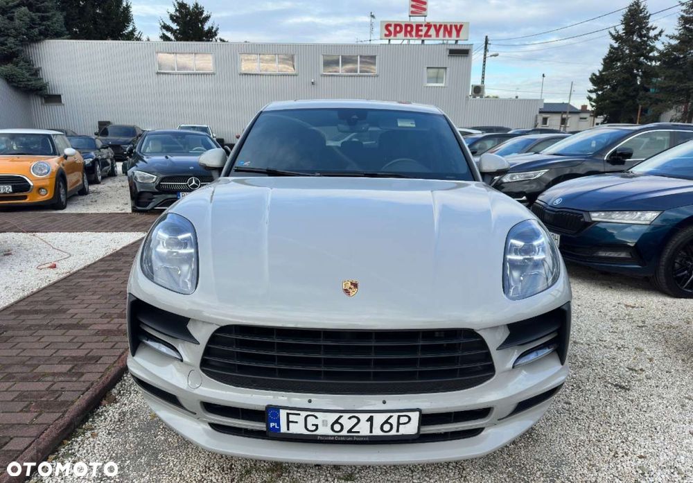 Porsche Macan - 2
