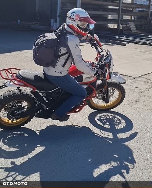 Ducati Scrambler - 11