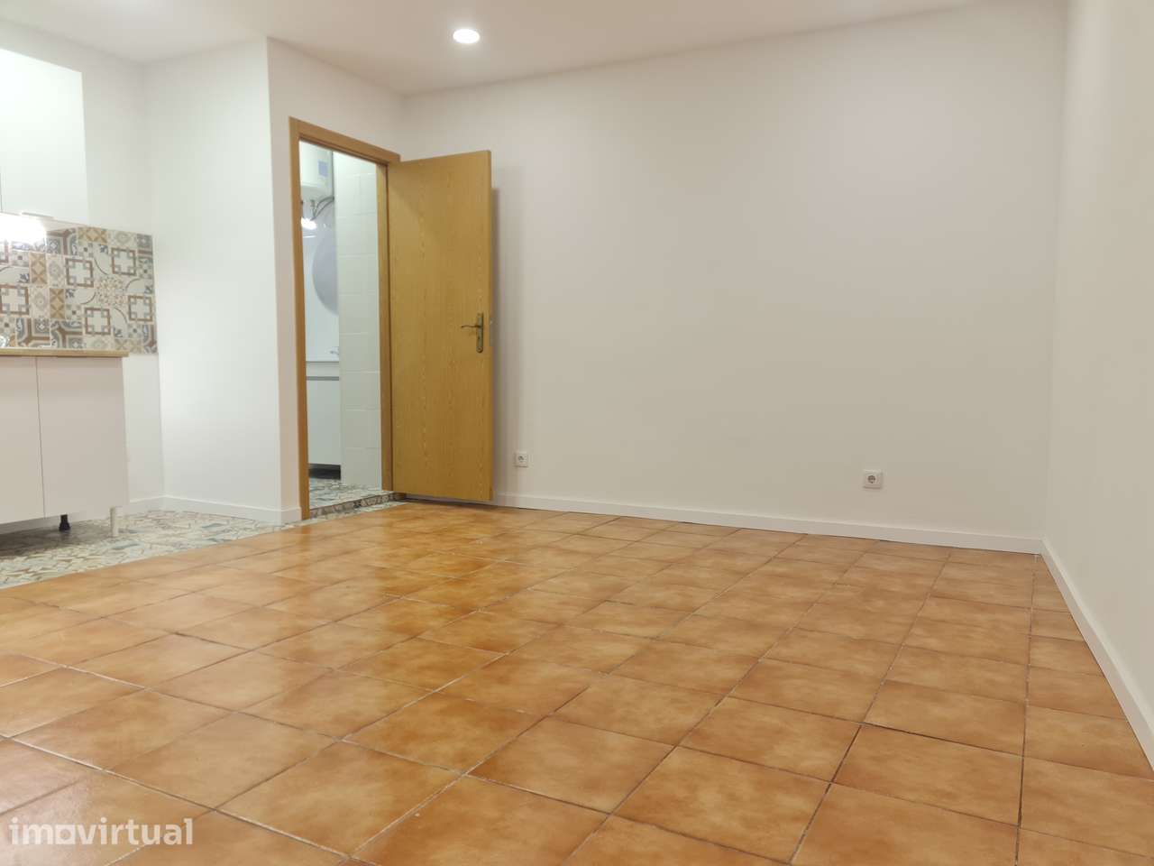 Estudio T0 (estação das Devesas Vila Nova de Gaia) - Grande imagem: 4/5