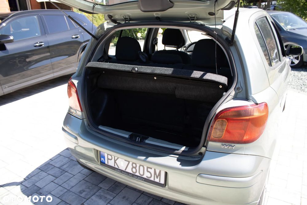Toyota Yaris 1.3 Sol - 8