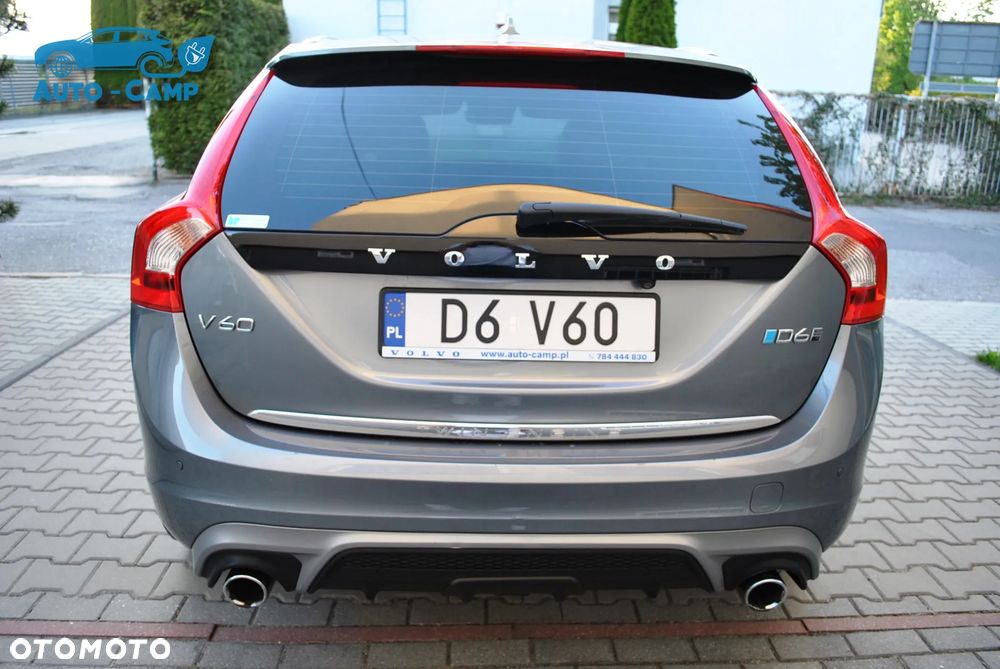 Volvo V60 D6 AWD Plug-in Hybrid R-Design Summum - 35