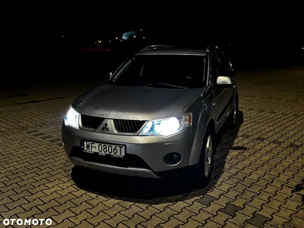 Mitsubishi Outlander 2.2 DID Intense + - 3