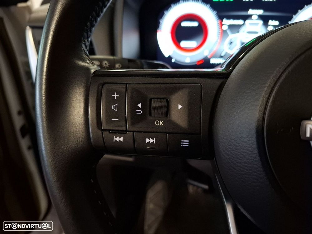 Nissan Qashqai 1.3 DIG-T N-Connecta LED+TT - 10