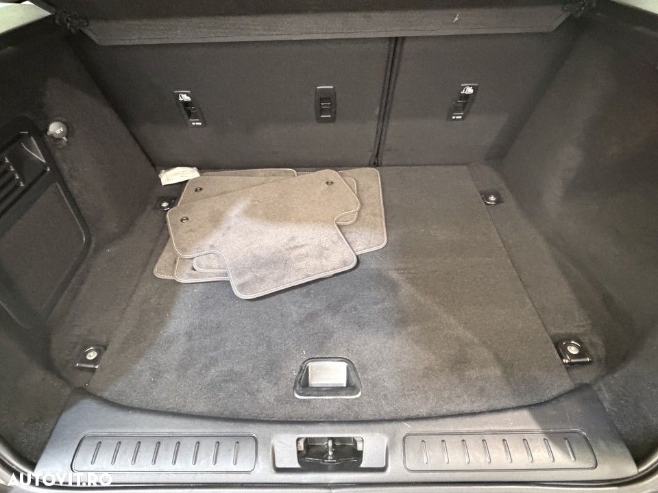 Land Rover Range Rover Evoque - 21