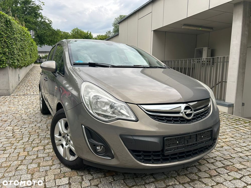 Opel Corsa 1.4 16V Cosmo - 3