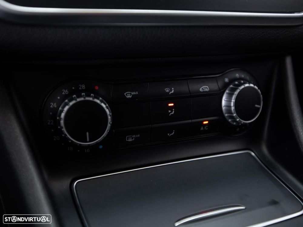 Mercedes-Benz CLA 180 - 18