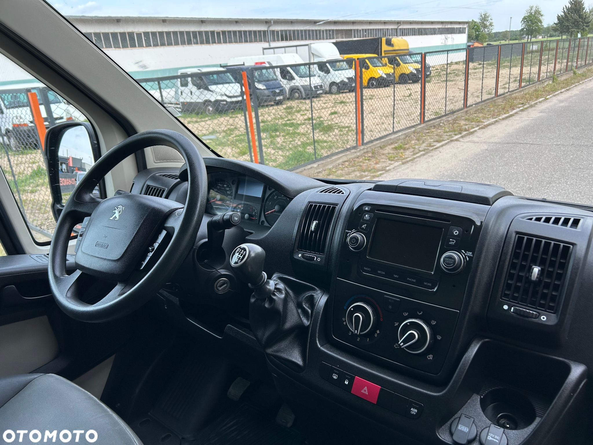 Peugeot Boxer - 24