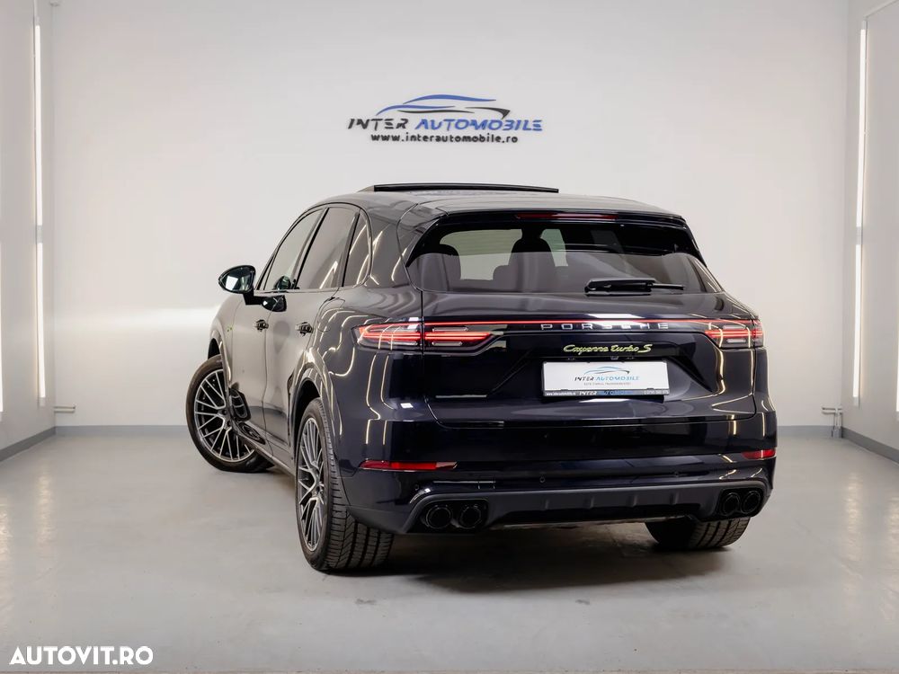 Porsche Cayenne Turbo - 11
