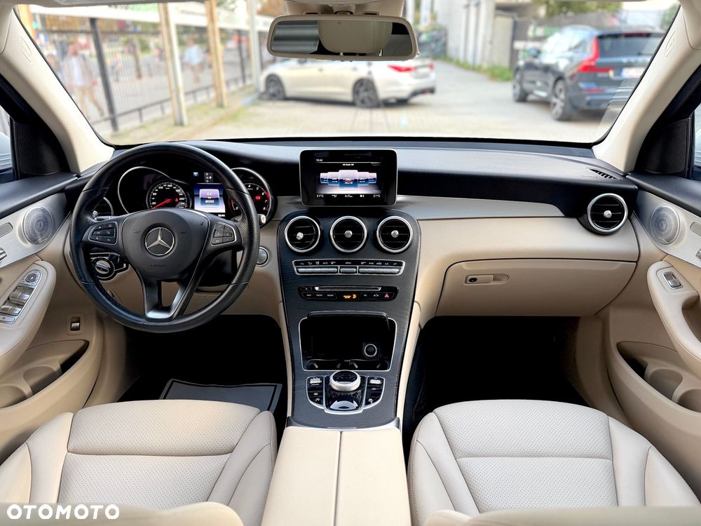 Mercedes-Benz GLC - 29