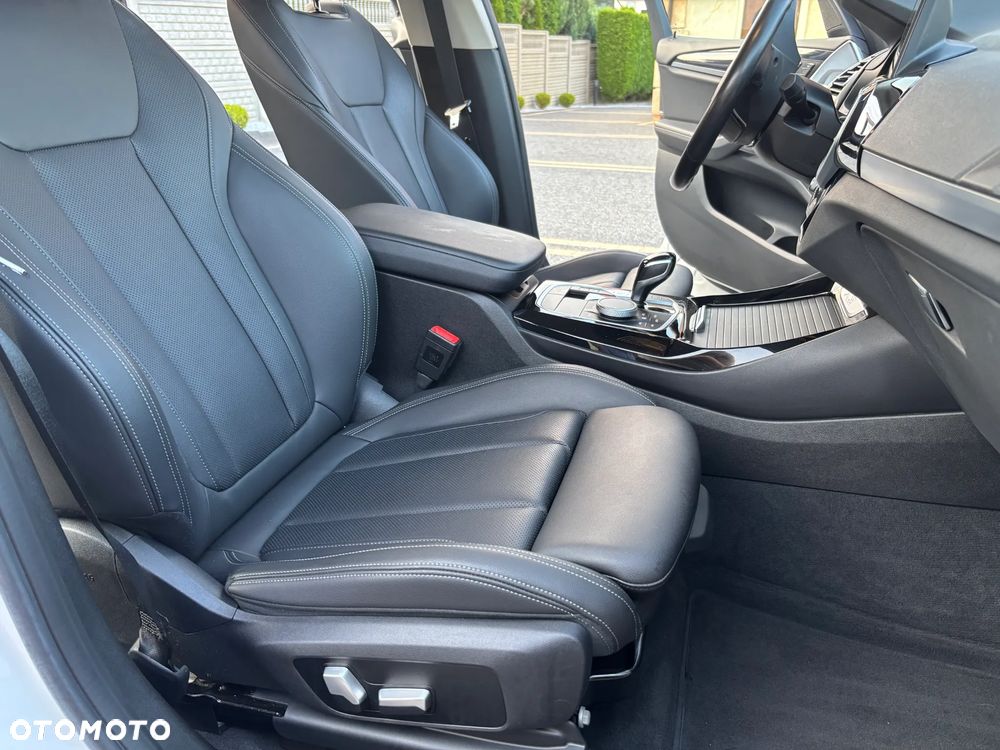 BMW X3 xDrive20d - 14