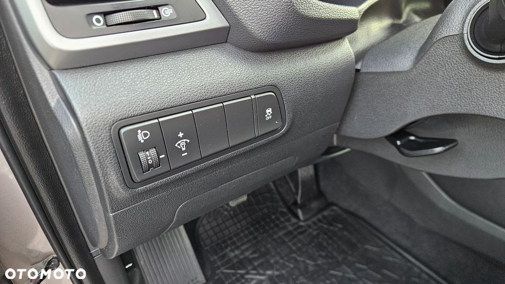 Hyundai Tucson 1.6 GDI BlueDrive Style 2WD - 26