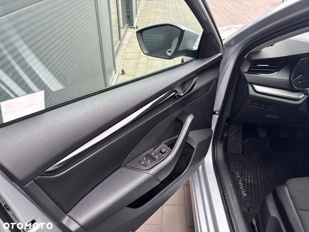 Skoda Octavia 1.5 TSI ACT Ambition - 10