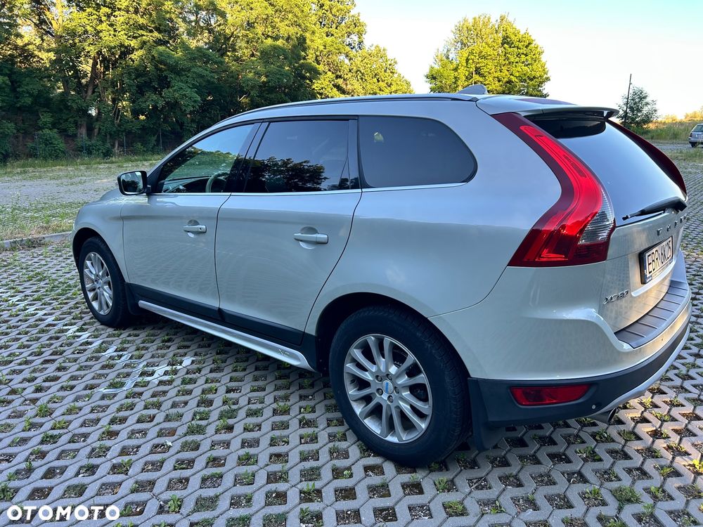 Volvo XC 60 D5 AWD Summum - 4