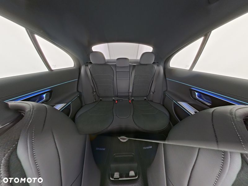 Mercedes-Benz Klasa E 220 d mHEV AMG 9G-Tronic - 10