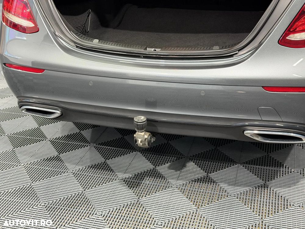 Mercedes-Benz E 220 d T-Modell 4MATIC Aut. - 32