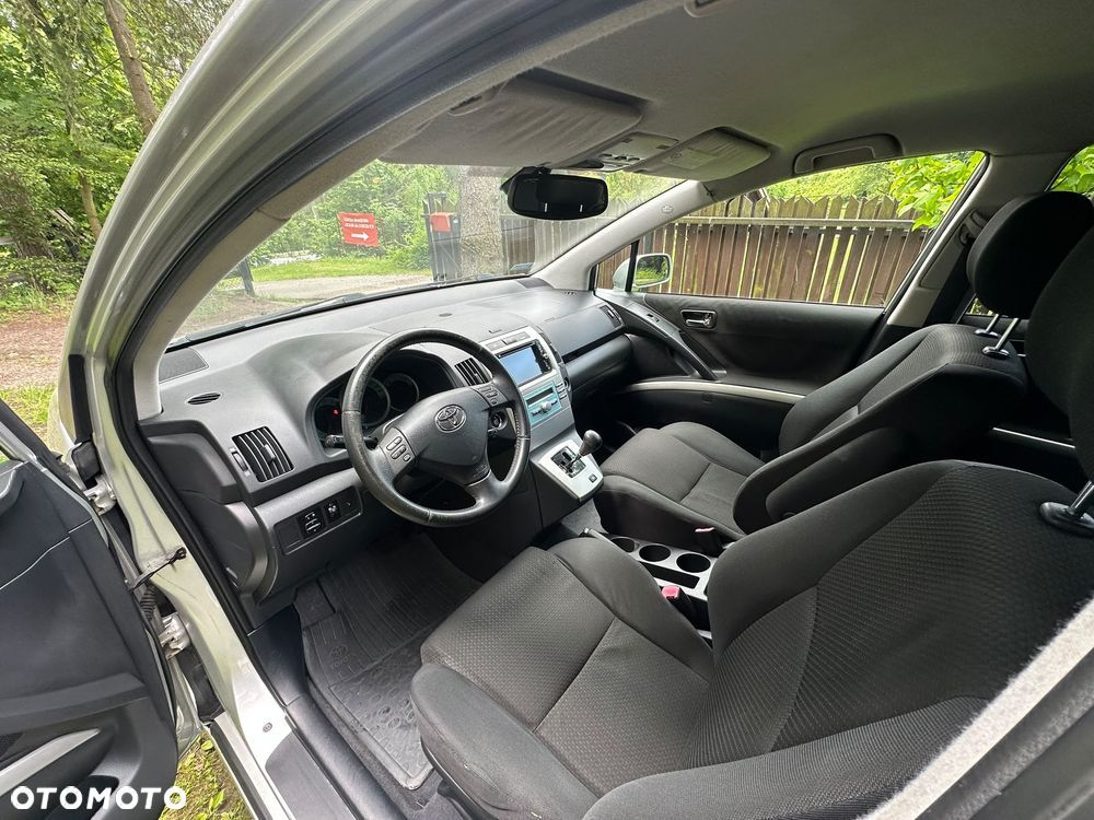 Toyota Corolla Verso - 13