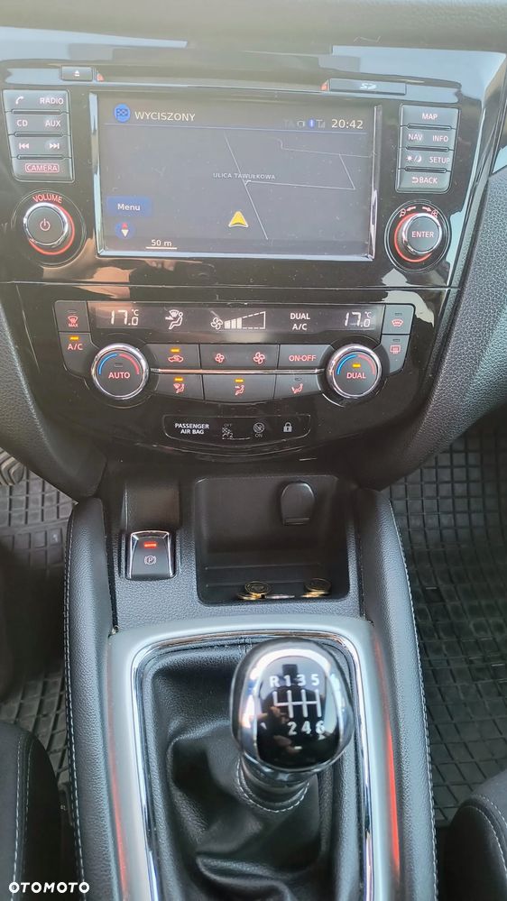 Nissan Qashqai 1.2 DIG-T N-Connecta - 25