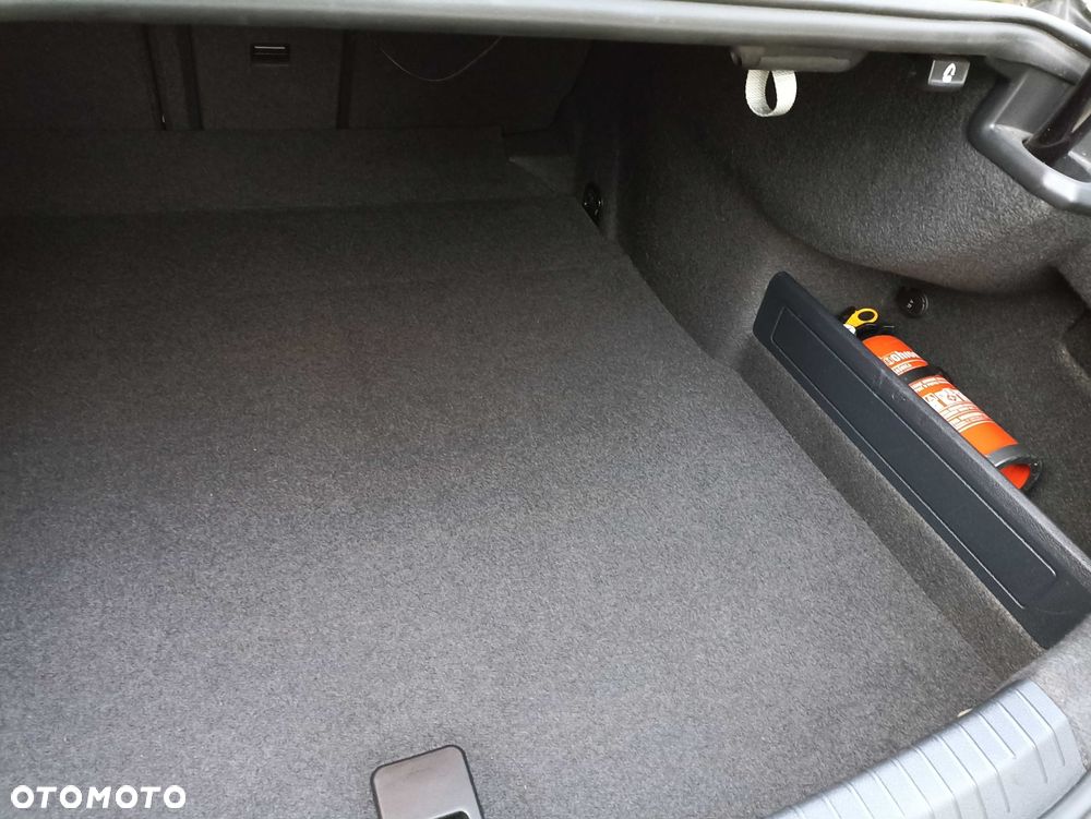 Volkswagen Passat - 5