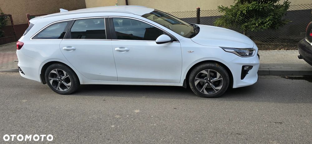Kia Ceed 1.6 CRDi SCR M - 4