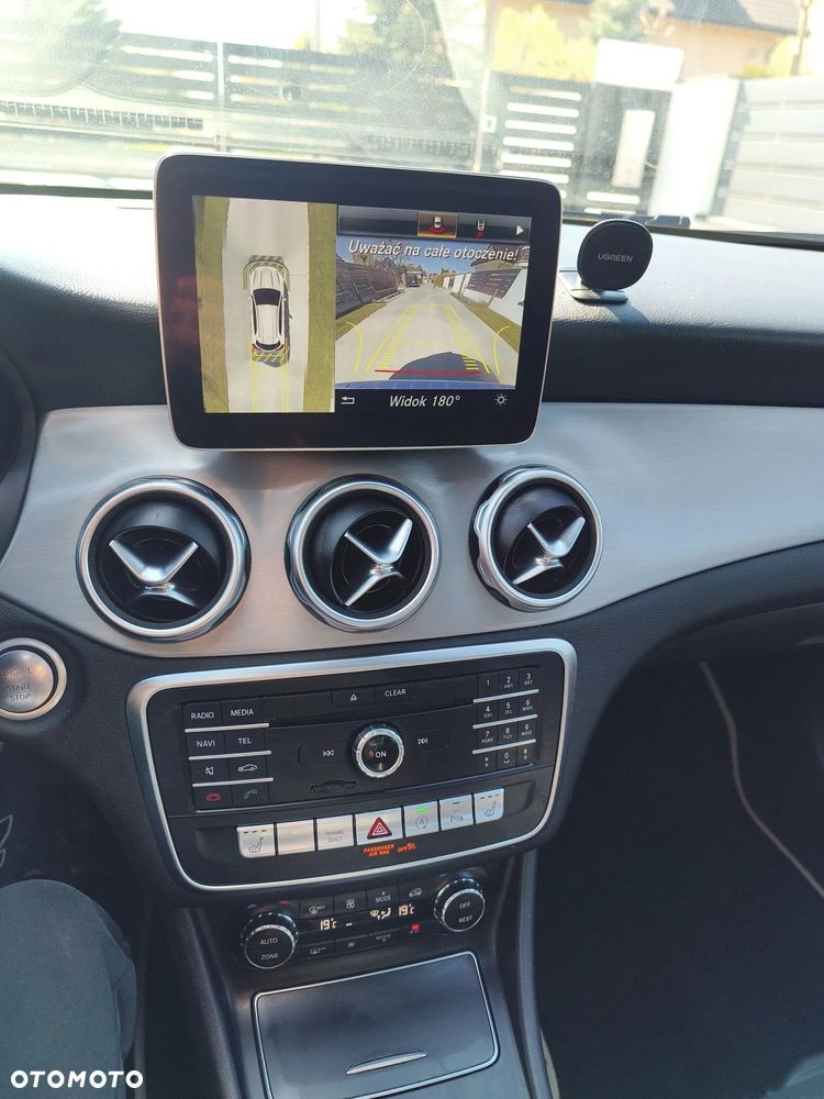 Mercedes-Benz GLA 200 7G-DCT AMG Line - 23